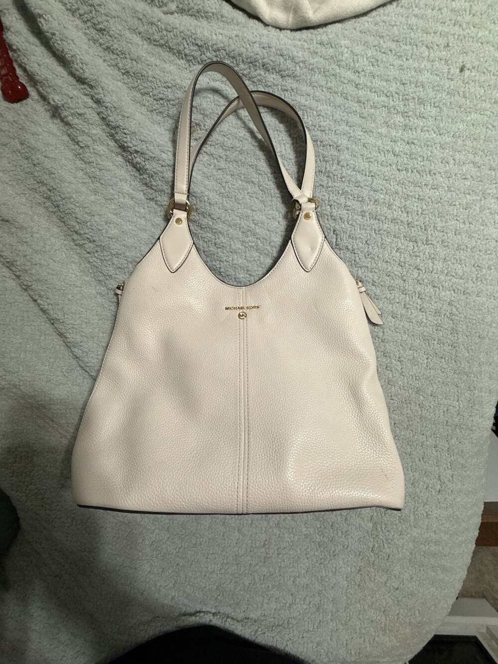 Michael Kors Beth Large Shoulder Tote in Light Cream Pebbled Leather